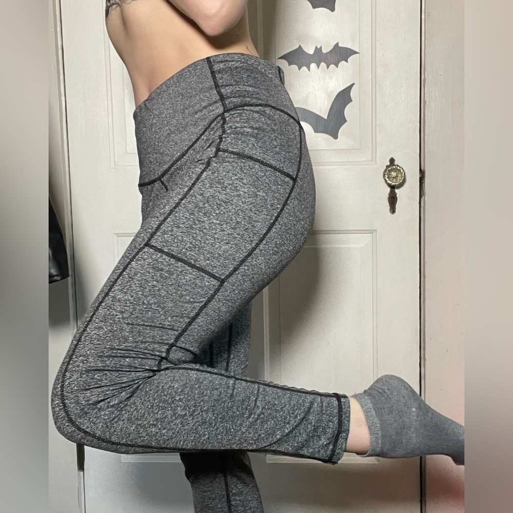 Heather Grey Athletic Leggings w Pockets